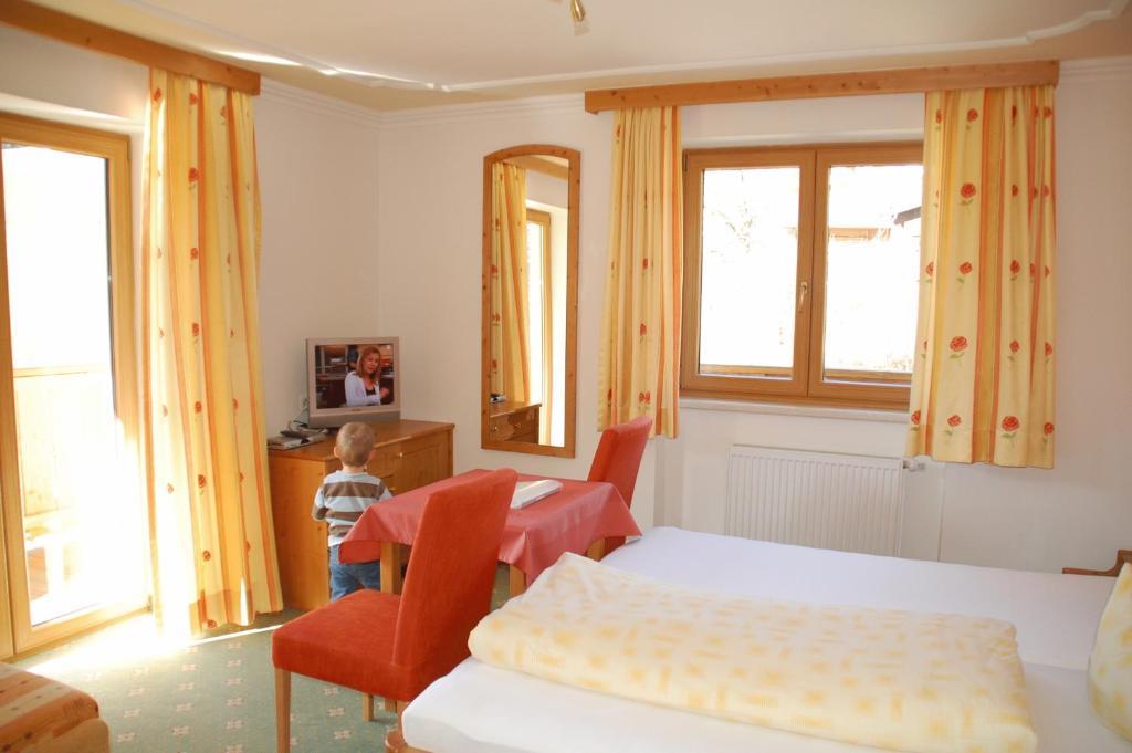 Pension Ederhof Йохберг Номер фото